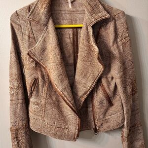 Free People Women's Textured Brown Jacket with zipper detail. Size 2